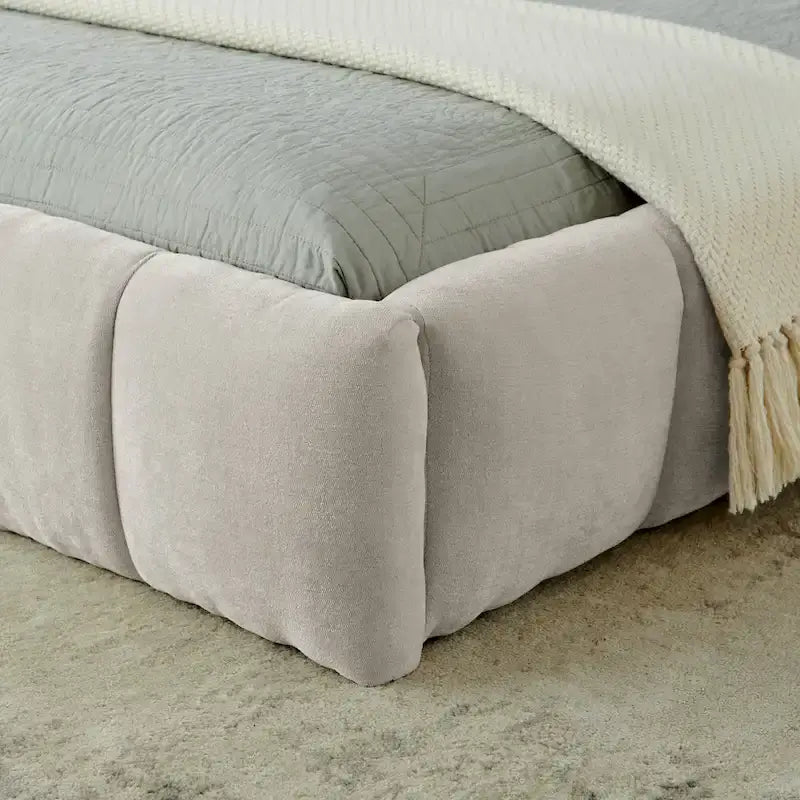 Lit plateforme rembourré en chenille avec tête de lit