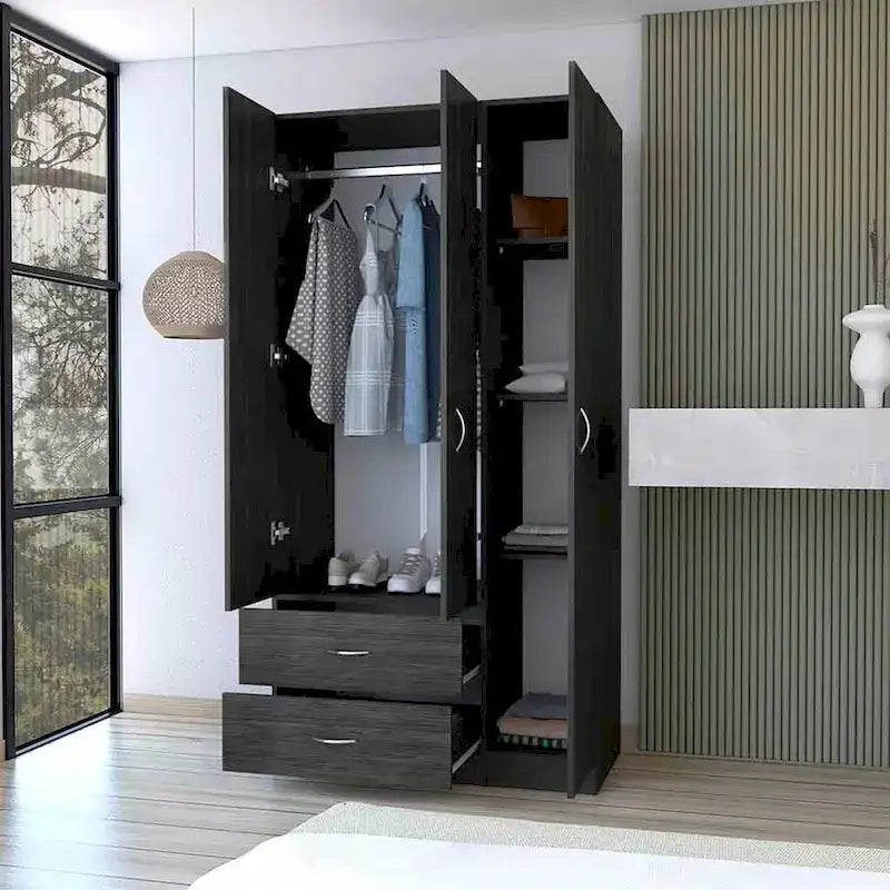 Armoire moderne à trois portes de 18,5 pouces avec tringle, quatre étagères intérieures et deux tiroirs inférieurs