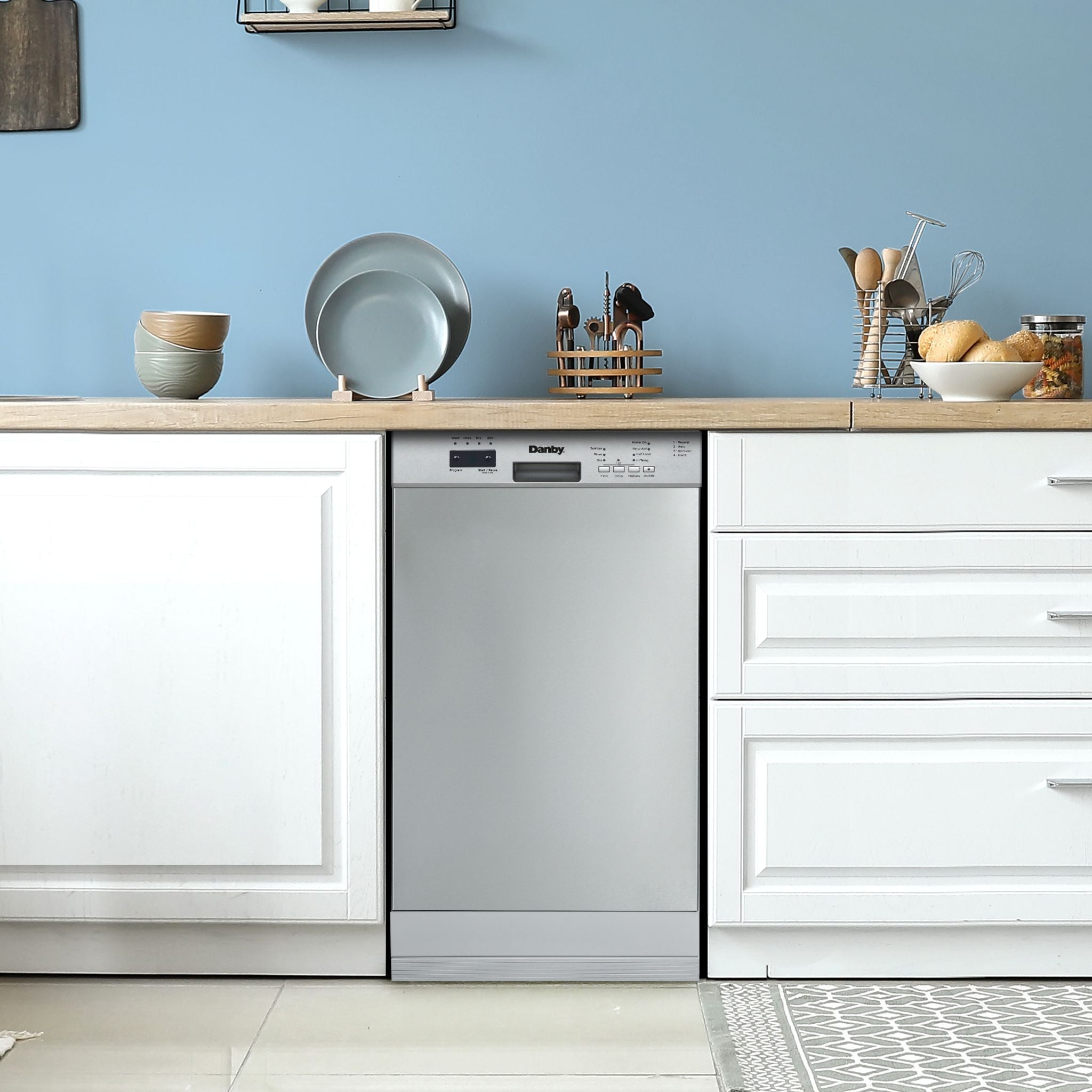 Lave-vaisselle Danby (DDW18D1ESS) - Acier inoxydable