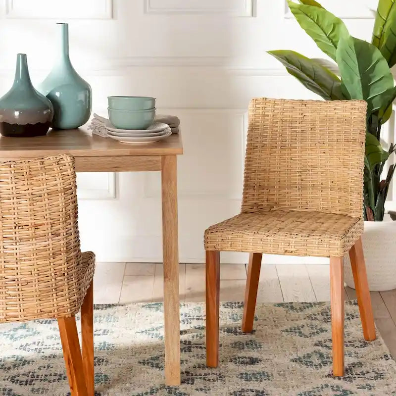 bali &amp; pari Rowen Bohemian Light Honey Kubu Chaise de salle à manger en rotin et bois d'acajou